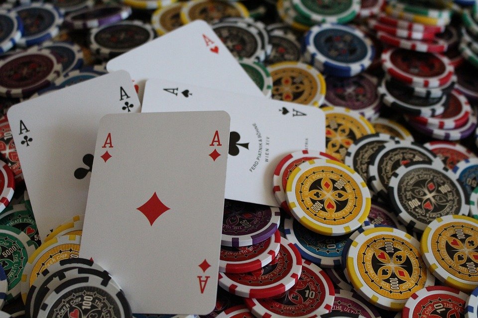 Drie belangrijke redenen waarom Sky Poker floreert binnen de internetpokerniche